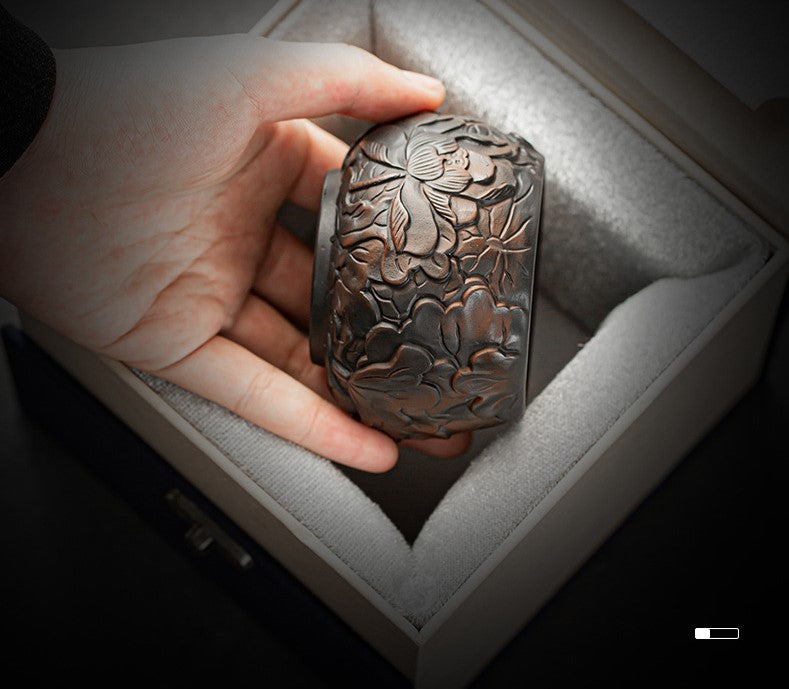 Engraved Floral Pattern Tea Cup