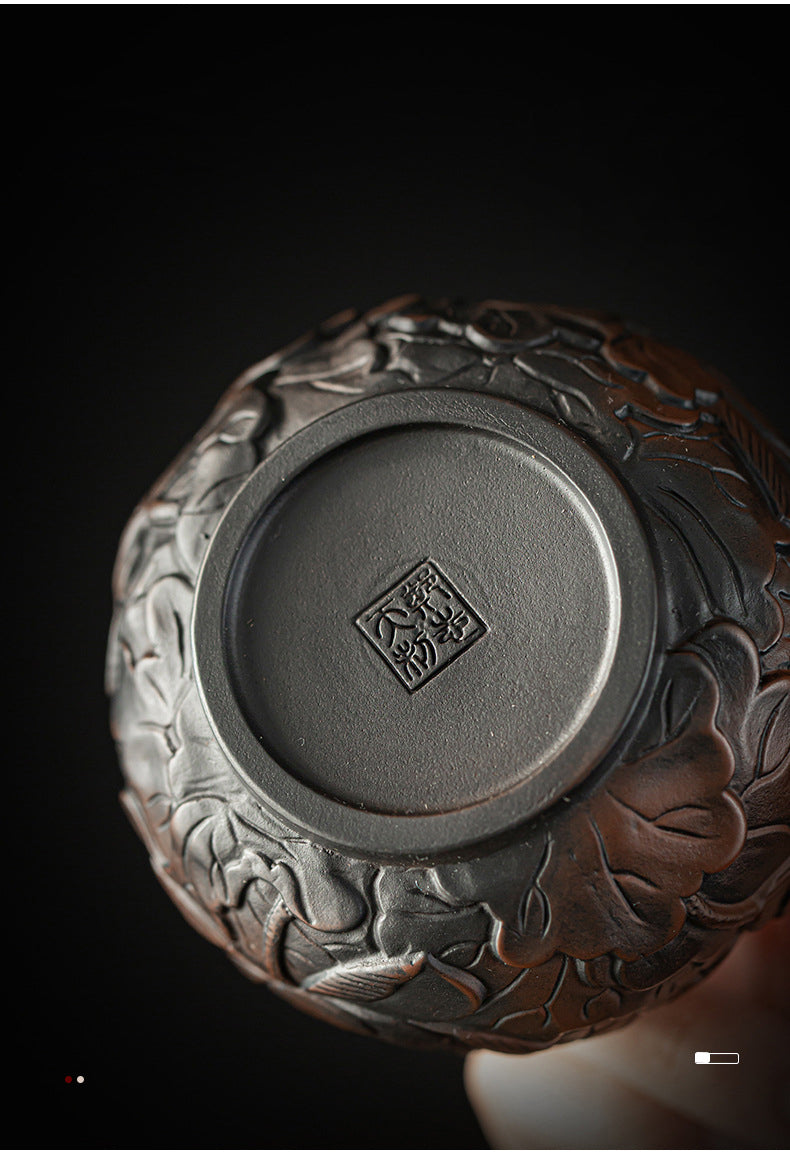 Engraved Floral Pattern Tea Cup