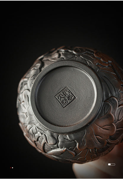 Engraved Floral Pattern Tea Cup